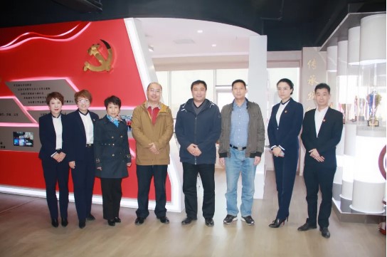 直奔一線 上下聯(lián)動(dòng) 問(wèn)需幫扶——市商務(wù)局、春華街黨工委領(lǐng)導(dǎo)走訪問(wèn)需永誠(chéng)世佳